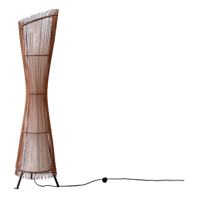 French Floor Lamp in Light-Stained Rattan and Bamboo, 1960s For Sale