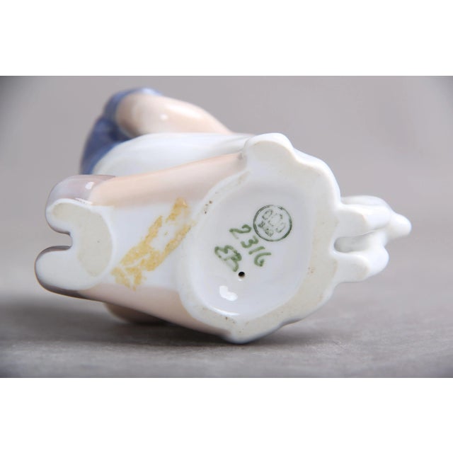 Beige B&G 2316 Girls With Small Dogs Figurine from Bing & Grondahl For Sale - Image 8 of 9