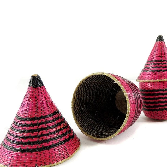 Early 20th Century 3 Tutsi Peace Baskets Pink Rwanda For Sale - Image 4 of 4