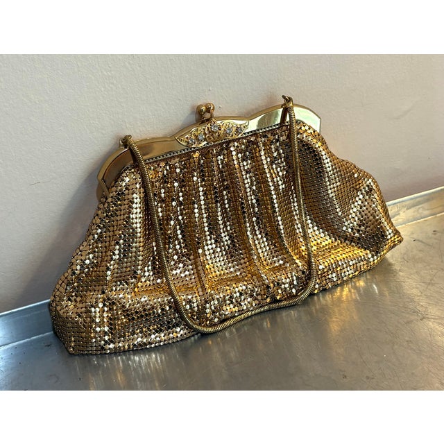 Mid-Century Modern 1950s Gold Mesh/Rhinestone Snap Top Evening Purse For Sale - Image 3 of 5