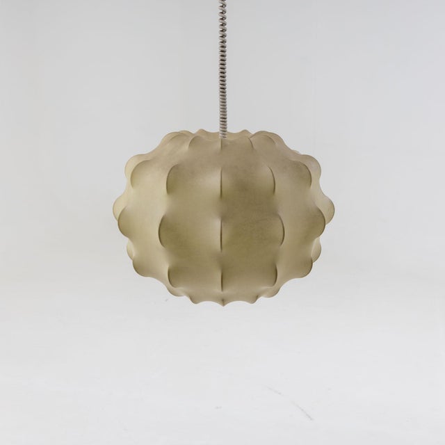 Cocoon Pendant Lamp in the style of Tobia Scarpa, Italy 1960s For Sale In New York - Image 6 of 9