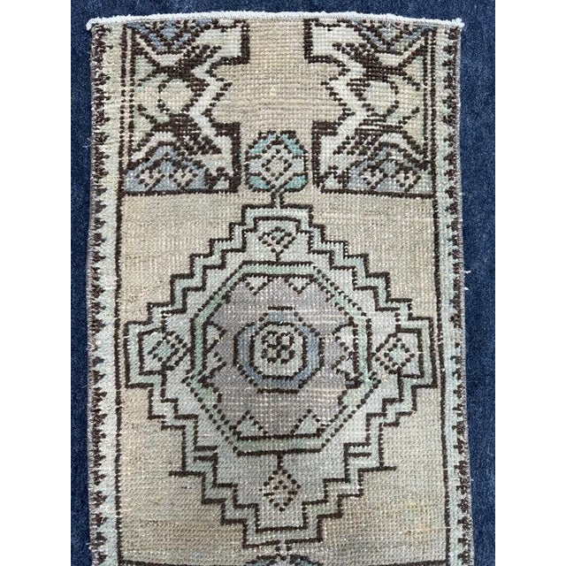 Turkish Yastik Rug 1'5" x 3' For Sale - Image 4 of 5