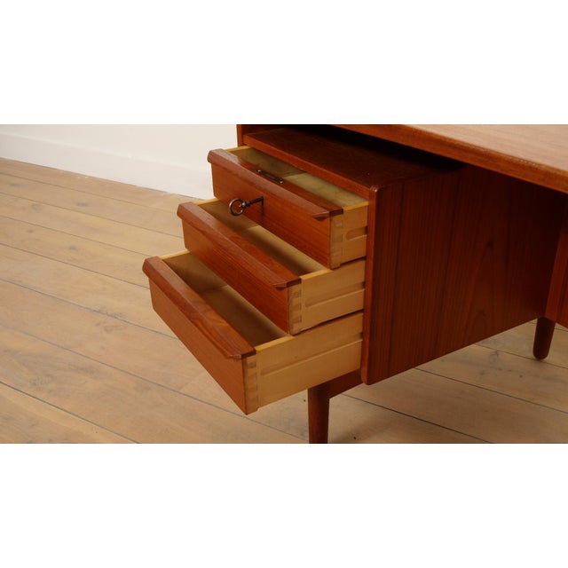 Vintage Desk from Valdemar Mortensen For Sale - Image 14 of 16