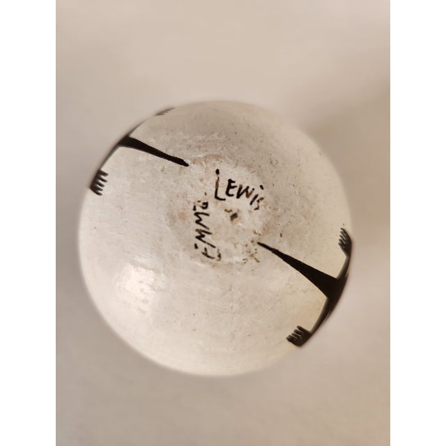 Vintage, Native American Acoma Pueblo: Small Vessel With Lizards Signed by Emma Lewis For Sale In Miami - Image 6 of 9