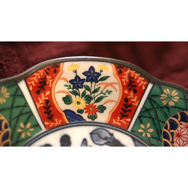 Early 20th Century 20th Century Imari Hand Painted Small Decorative Bowls - Set of 5 For Sale - Image 5 of 13
