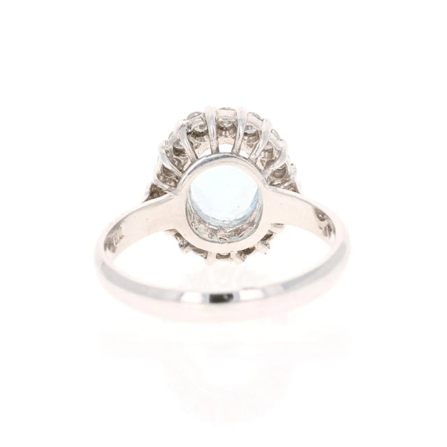 2.91 Carat Aquamarine Diamond 14 Karat White Gold Ring, Size 7 For Sale - Image 4 of 5