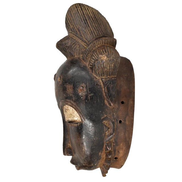 African Early 20th Century Yaure Baule Portrait Mask Côte d'Ivoire For Sale - Image 3 of 4