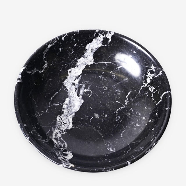 Amazing black marble with white grains round desk bowl. This stunning piece was designed in Italy during the 1950s. The...