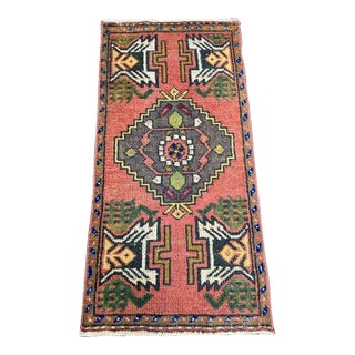 Turkish Yastik Rug 1'7" x 3'2" For Sale