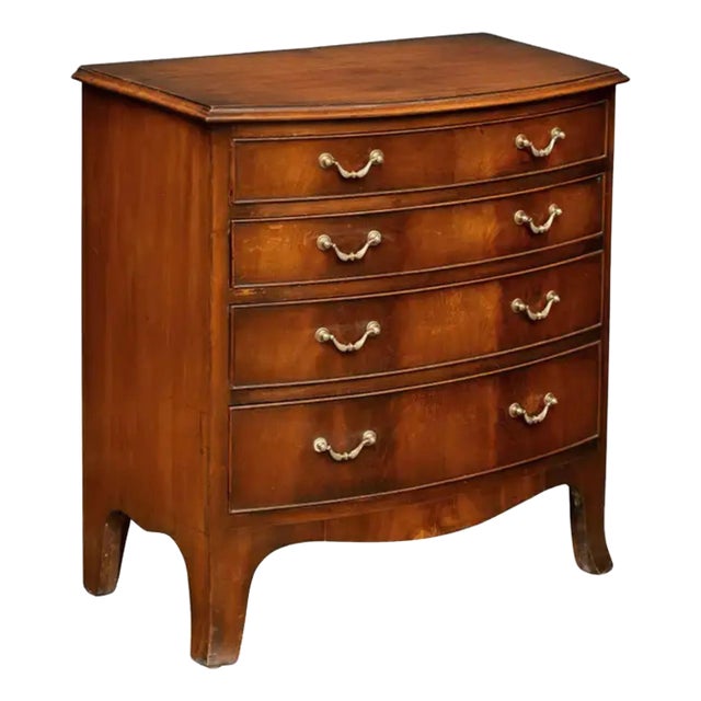English Bow Fronted Small Chest of Mahogany With Four Drawers For Sale