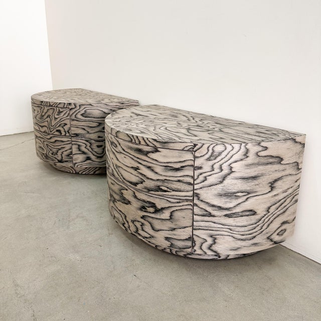 Vintage Postmodern Semicircle Halfmoon Nightstands in Ettore Sottsass Veneer by Alpi 70s 80s For Sale - Image 10 of 11