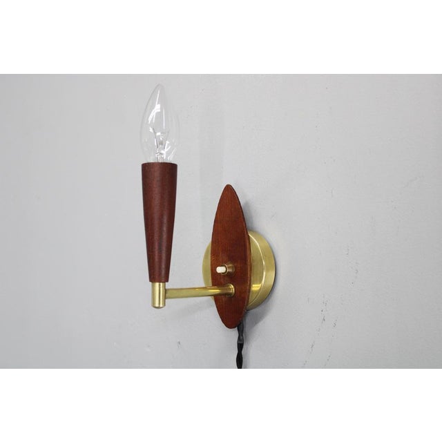 Mid-Century Modern Danish Teak and Brass Wall Lights, 1960s, Set of 2 For Sale - Image 3 of 10