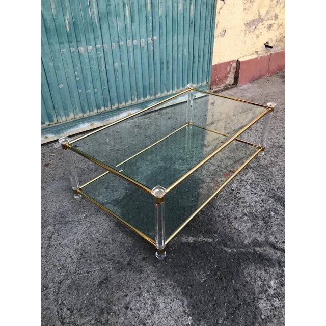 Mid-Century Modern Acrylic Glass and Brass Coffee Table, 1970s For Sale - Image 3 of 6
