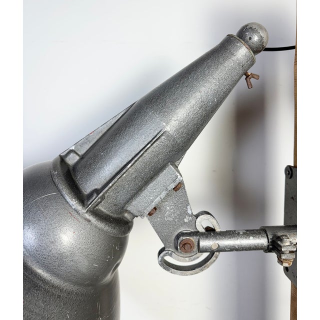 Large Vintage Industrial Aluminium Factory Wall Spotlight from Elektrosvit, 1970s For Sale - Image 6 of 18