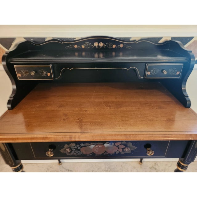 Traditional 1980s Ethan Allen Hitchcock Style Small Writing Desk For Sale - Image 3 of 11