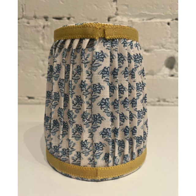 Mark D. Sikes Pleated Shade in Schumacher × Mark D. Sikes “Oleander” For Sale - Image 4 of 6