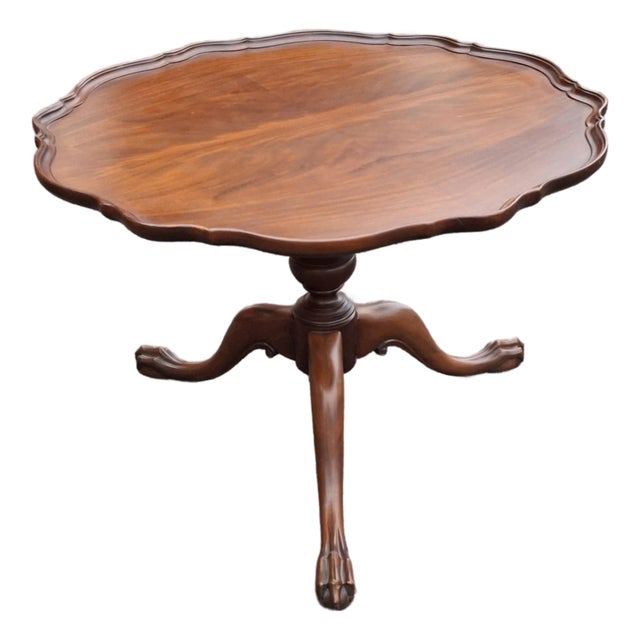 Mid 20th Century Chippendale Style Crotch Mahogany Low Center Table or Coffee Table For Sale