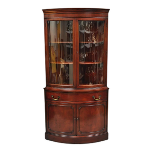 Vintage Morganton Duncan Phyfe Mahogany Bow Front Corner China Cabinet Curio
