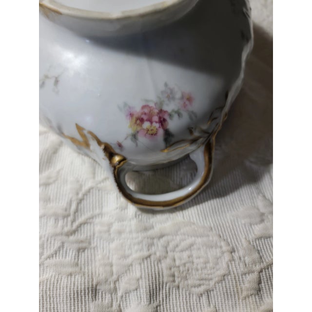 Antique White Mdi 19th Century Victorian Flow Blue Serving Bowl and Underplate For Sale - Image 8 of 12