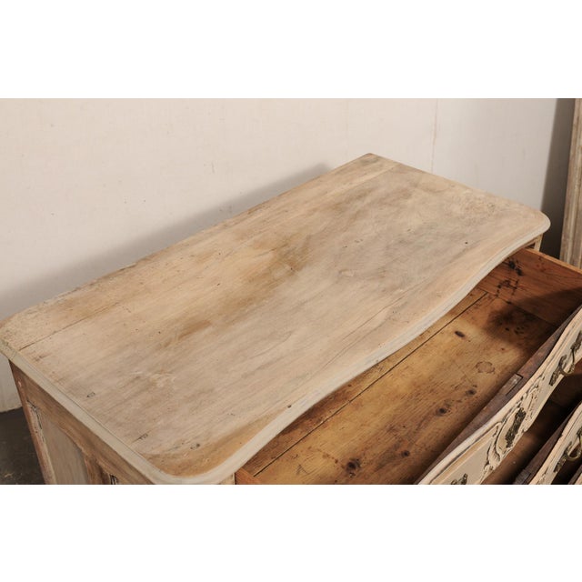 18th Century French Louis XV Commode For Sale - Image 11 of 12