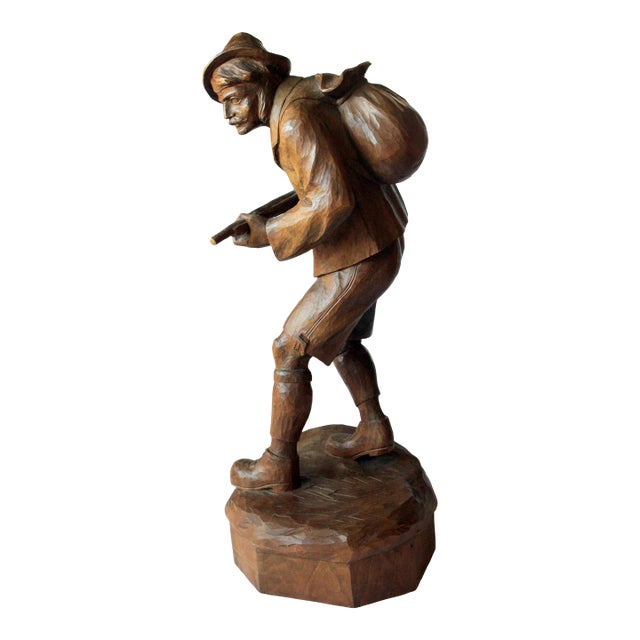 1930s - Antique Handcarved Wooden Sculpture of a Hunter For Sale