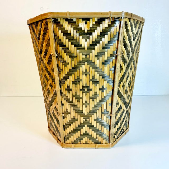 This is a stunning Split Reed wicker woven wastebasket. It's highly detailed in design and features a 6-sided hexagonal...