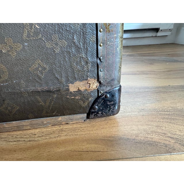 Antique Louis Vuitton Monogram Canvas Cabin 100 Trunk, Black Lacquered Iron Hardware, Dated 1911, Monogrammed v.b.n [Ll] For Sale In Seattle - Image 6 of 12