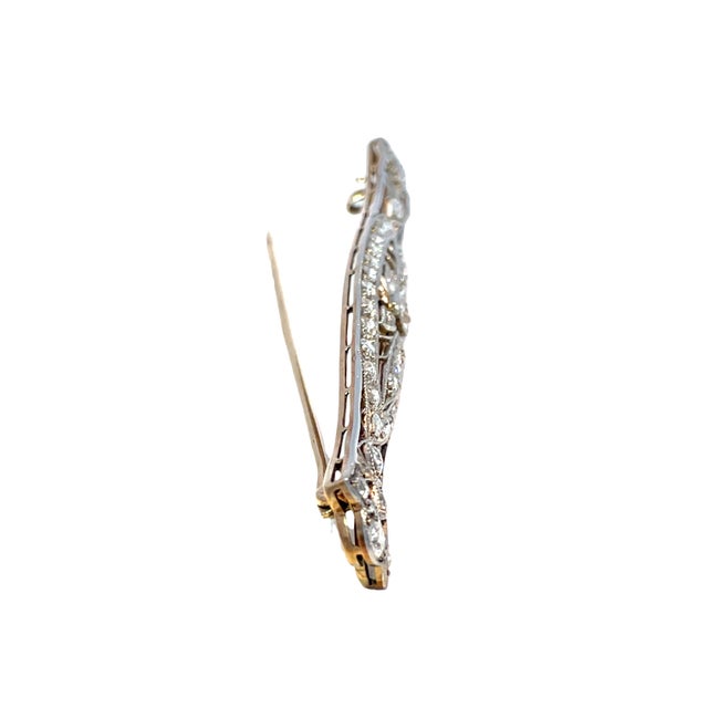 Antique Art Deco 14k Two-Tone Gold Milgrain Filigree 2.75cts Diamond Bar Brooch For Sale - Image 4 of 10