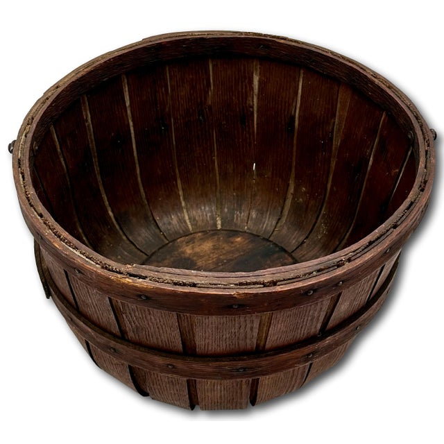 Great Antique American Hand Made Steam Bent Oak Maine Apple Farm Gathering Basket With Excellent Patina For Sale In Boston - Image 6 of 18