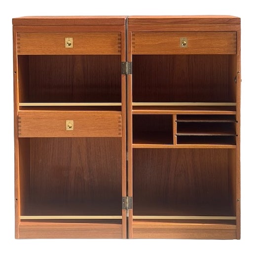 Captain's Bar by Reno Wahl Iversen for Dyrlund, Denmark, 1960s For Sale