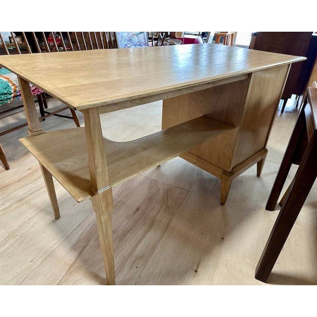 1950s Heywood Wakefield ‘Cadence’ Rare Writing Desk For Sale - Image 9 of 15