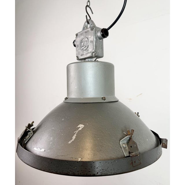 Metal Industrial Grey Hammer Paint Pendant Lamp from Elektrosvit, 1960s For Sale - Image 7 of 18