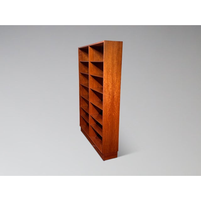 1970s Restored Danish Teak Bookcase by Poul Hundevad For Sale - Image 5 of 18