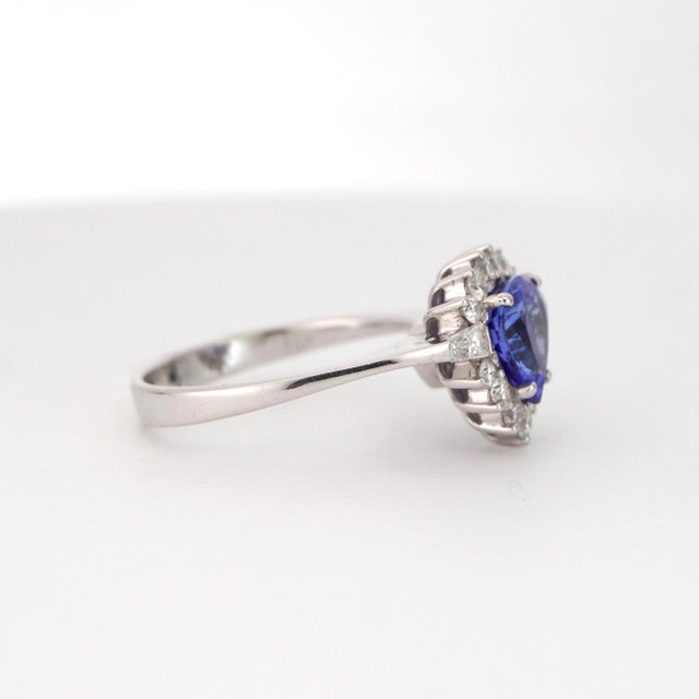 18k White Gold Ring With Trillion-Cut Tanzanite & Diamond Halo, New, Size 7 For Sale In New York - Image 6 of 12