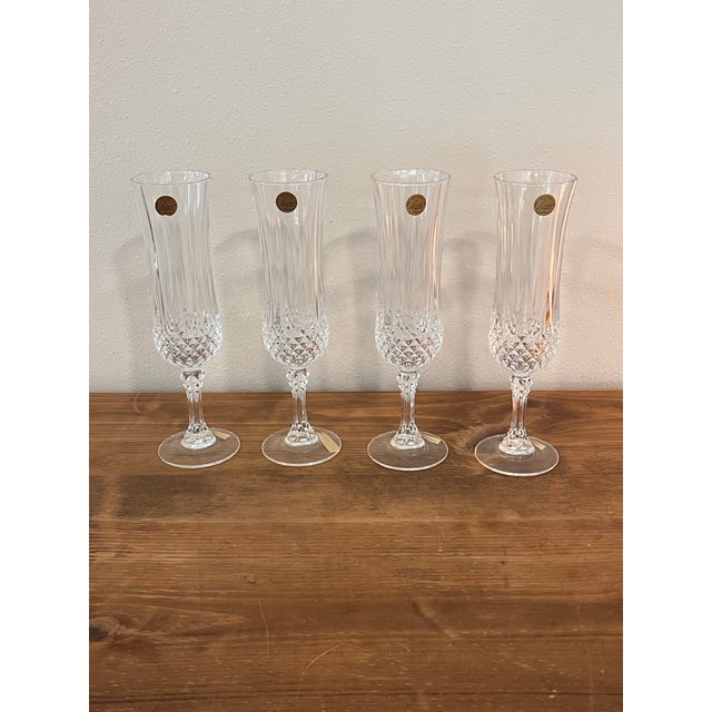 Metal Late 20th Century Cristal D’Arques Longchamp French Lead Crystal Champagne Flutes – Set of 4 With Box For Sale - Image 7 of 11