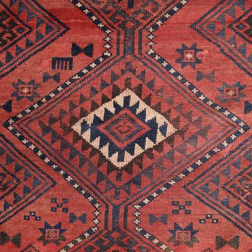 Antique Shiraz Rug in Heavy Knot Wool For Sale - Image 4 of 9