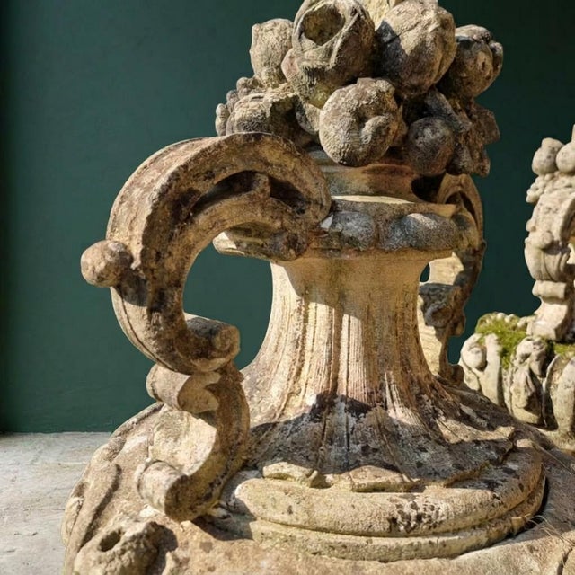 Stone Antique Vicenza Stone Vases from Palazzo Veneto, 1880, Set of 2 For Sale - Image 7 of 10