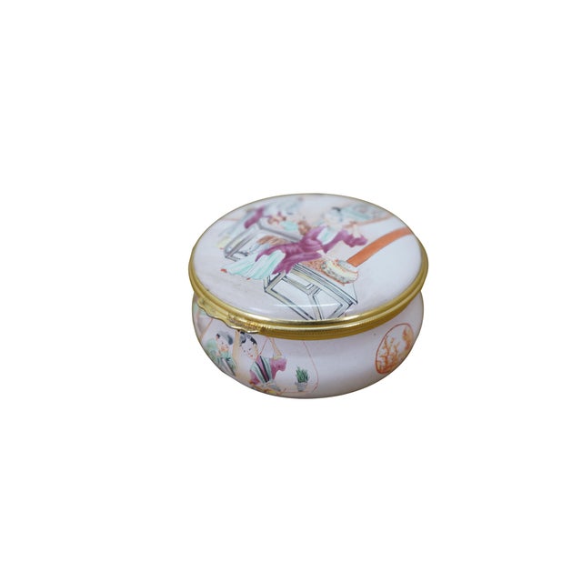 Chinoiserie Mid 20th Century Halcyon Days England Chinese Chinoiserie Enamel Keepsake Box 2.5" For Sale - Image 3 of 13