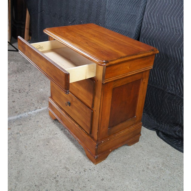 Lexington Furniture 2 Vintage Lexington French Louis Philippe Cherry Nightstands Bedside Table Pair For Sale - Image 4 of 12