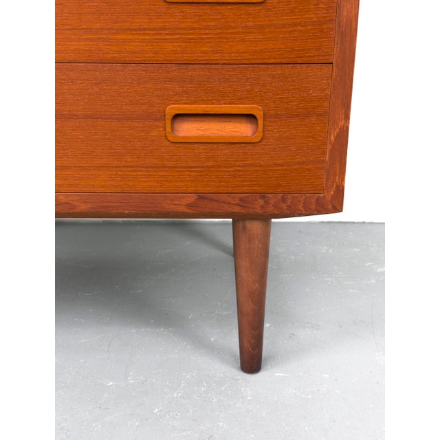 Carlo Jensen Chest of Drawers in Teak by Carlo Jensen for Hundevad & Co., 1960s For Sale - Image 4 of 16