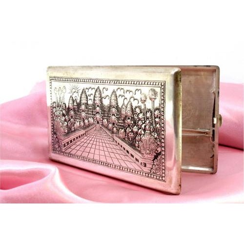 Silver Cigarette Case with Floral and Taj Mahal Reliefs For Sale - Image 9 of 9