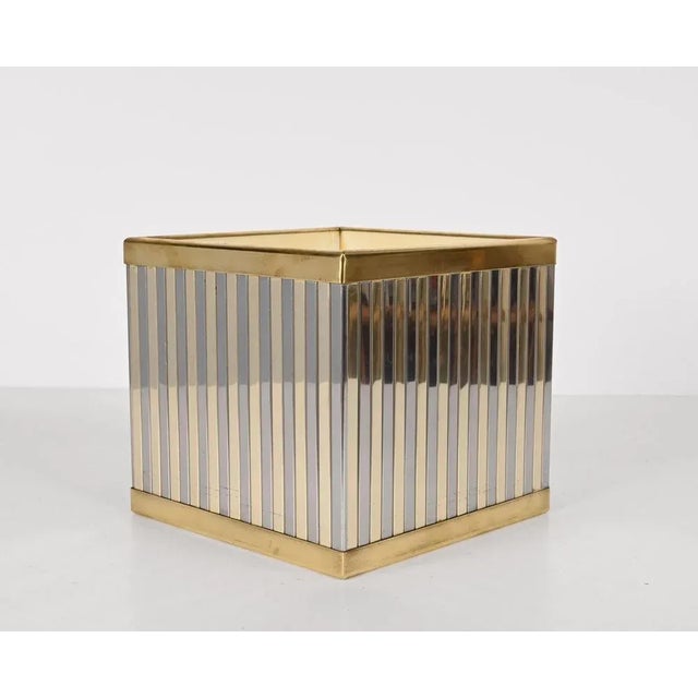 Mid-Century Italian Cubic Brass and Chromed Metal Newspaper Rack, 1970s For Sale - Image 12 of 18