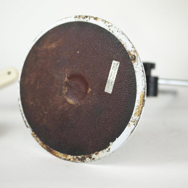 Italian White Aluminium Desk Lamp from Prova, 1960s For Sale - Image 6 of 7