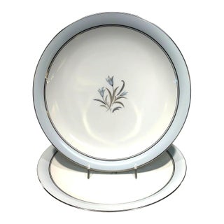 Noritake Vintage Bluebell 5558 China Dinner Plates 10.5" Platinum Trim Set of 2 For Sale
