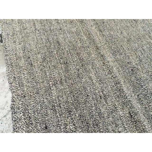 Galerie Shabab Collection Mid-20th Century Turkish Flatweave Kilim Rug For Sale In New York - Image 6 of 10