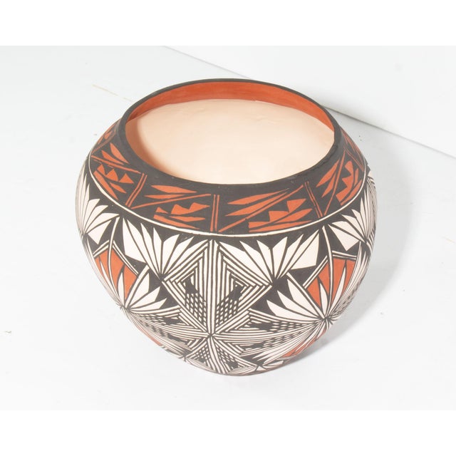 Rustic Acoma Pueblo Pottery Vase by Corrine Chino For Sale - Image 3 of 6
