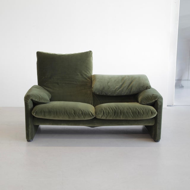 Two-Seat Sofa by Vico Magistretti for Cassina, 1973 For Sale - Image 6 of 8