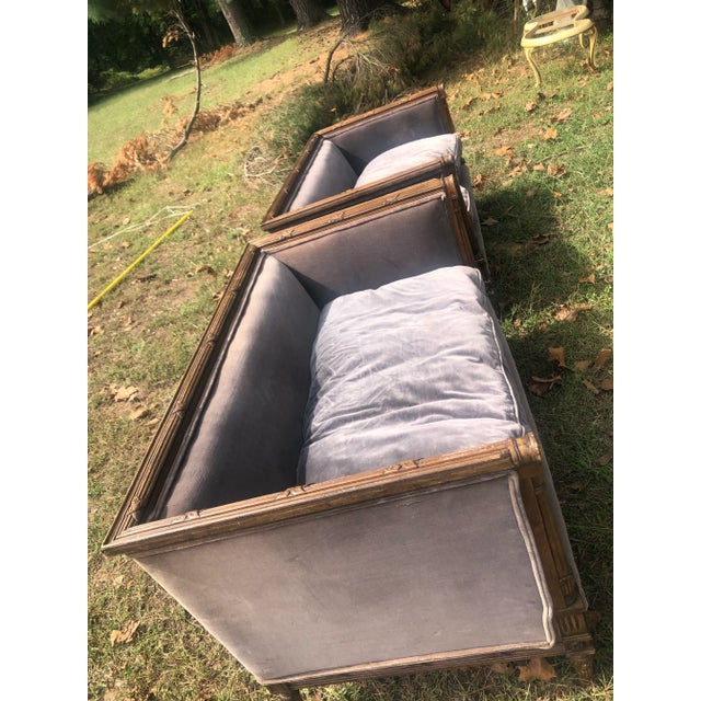 French Pair or Early 20th Century French Louis XVI Settees For Sale - Image 3 of 9