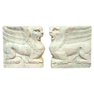 18th Century Bas-Relief in Turkish Marble, Set of 2 For Sale