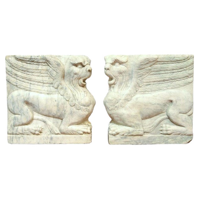 18th Century Bas-Relief in Turkish Marble, Set of 2 For Sale